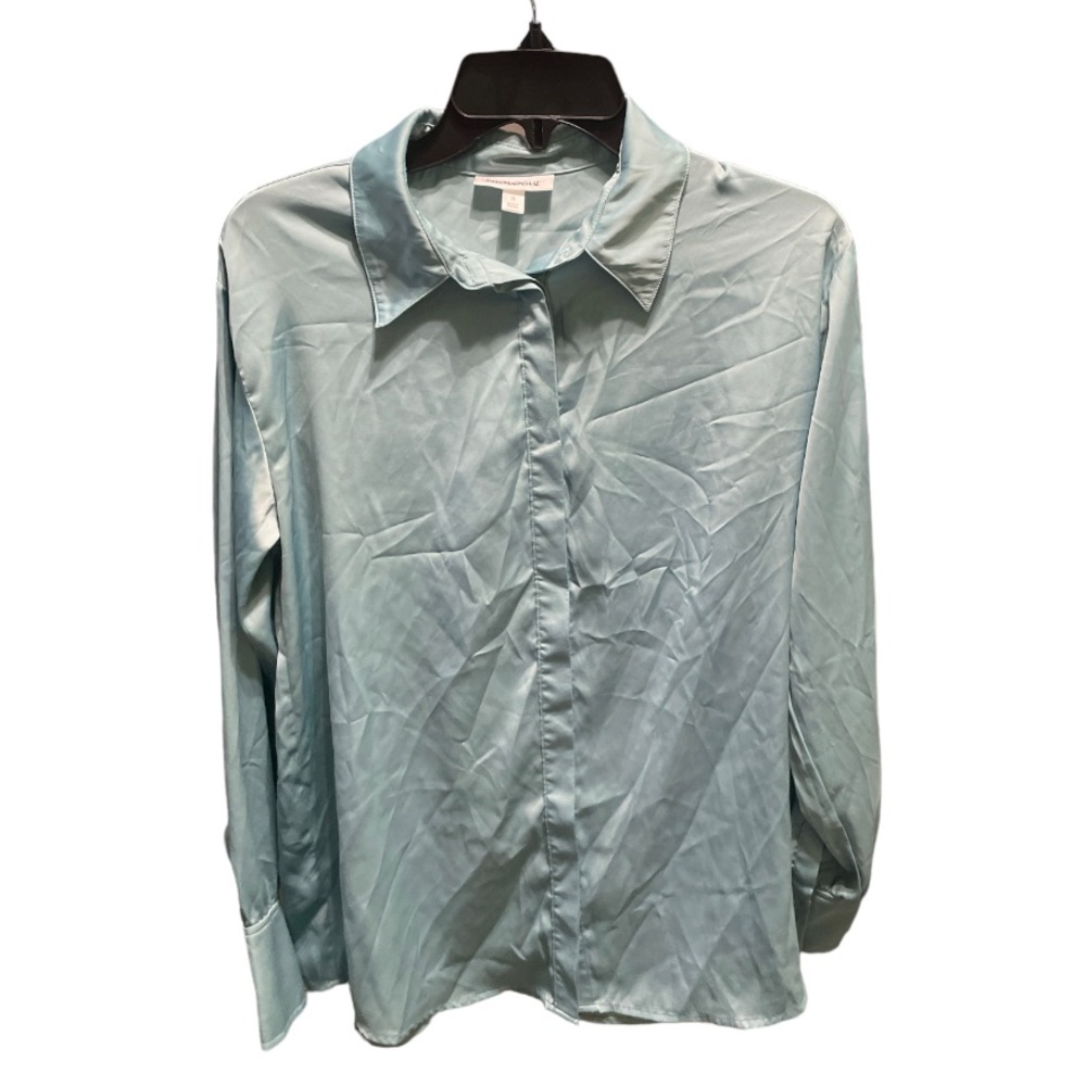 🛍️ Prologue long sleeve button up top